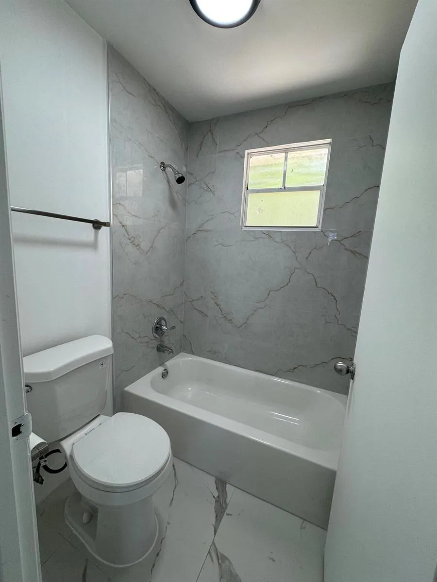 4421 SW 72nd Terrace Davie, FL 33314
