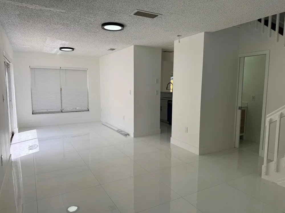 4421 SW 72nd Terrace Davie, FL 33314