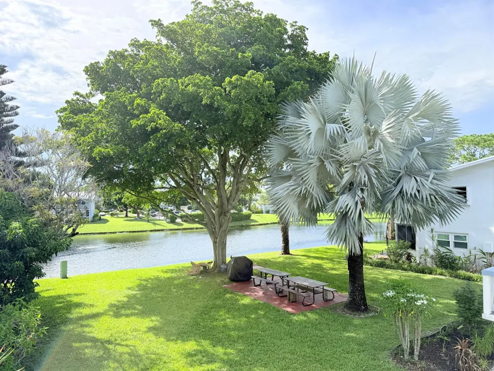 543 DURHAM S #543 Deerfield Beach, FL 33442