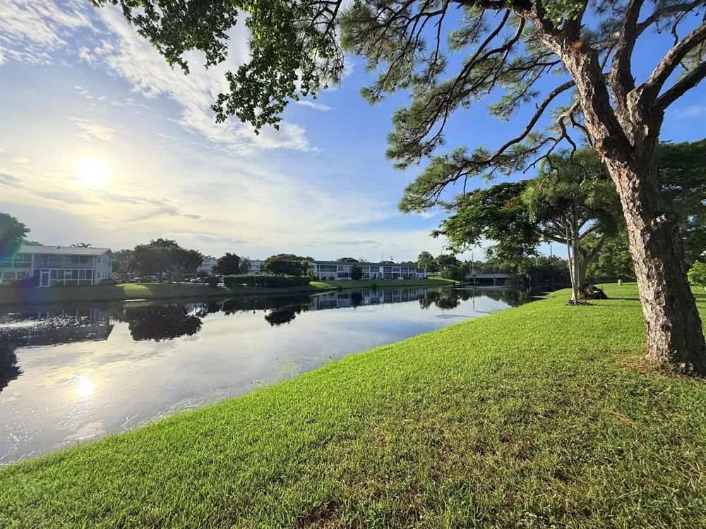 543 DURHAM S #543 Deerfield Beach, FL 33442
