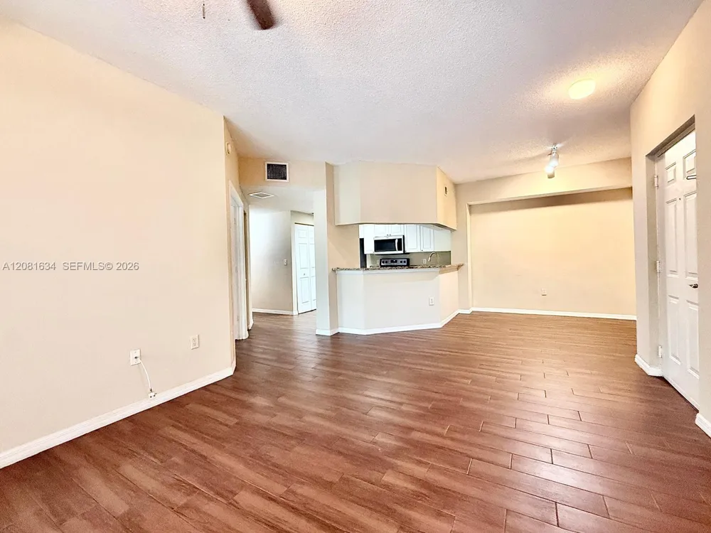3023 Alcazar Pl #201 Palm Beach Gardens, FL 33410