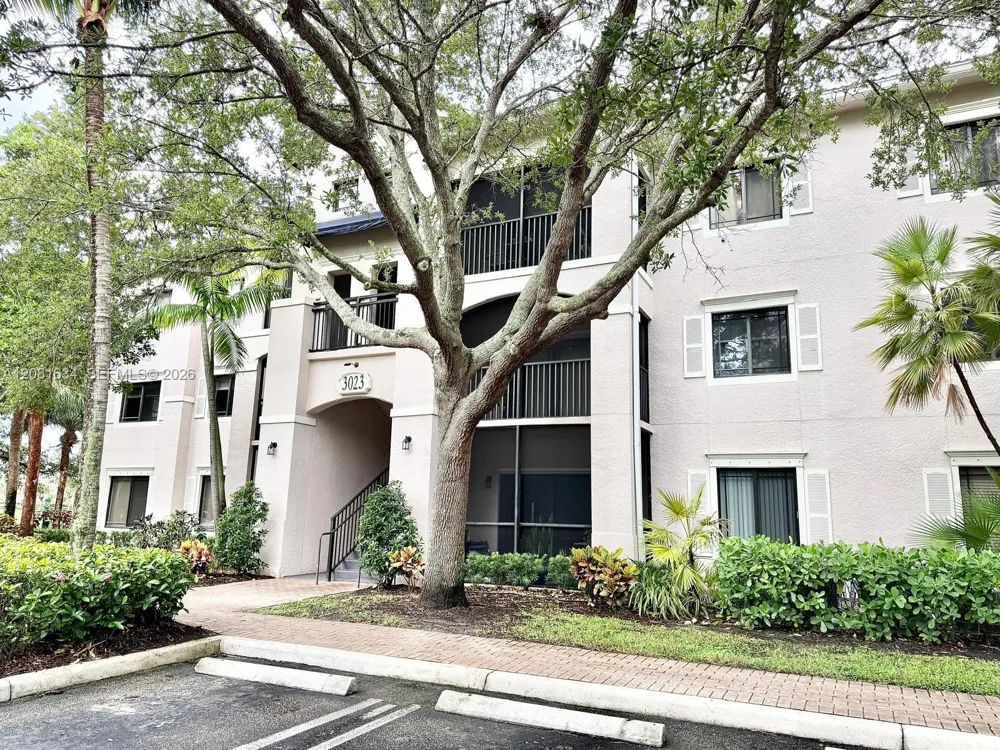 3023 Alcazar Pl #201 Palm Beach Gardens, FL 33410