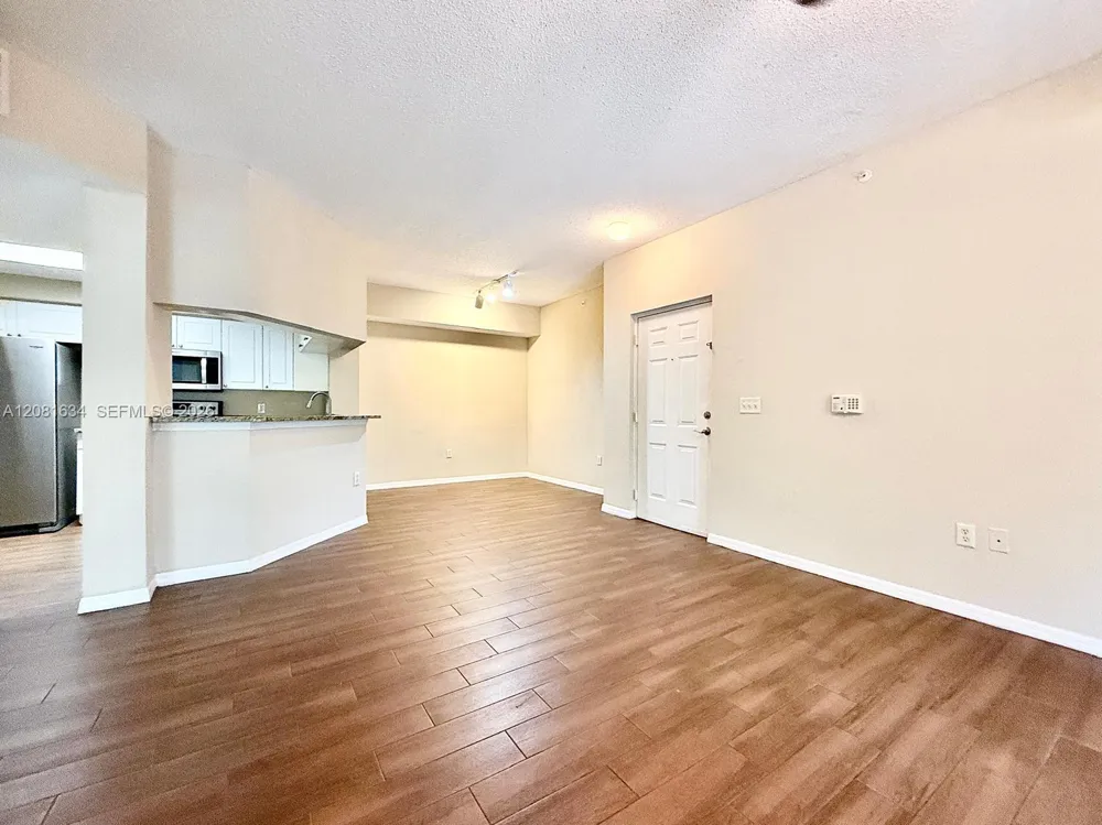 3023 Alcazar Pl #201 Palm Beach Gardens, FL 33410