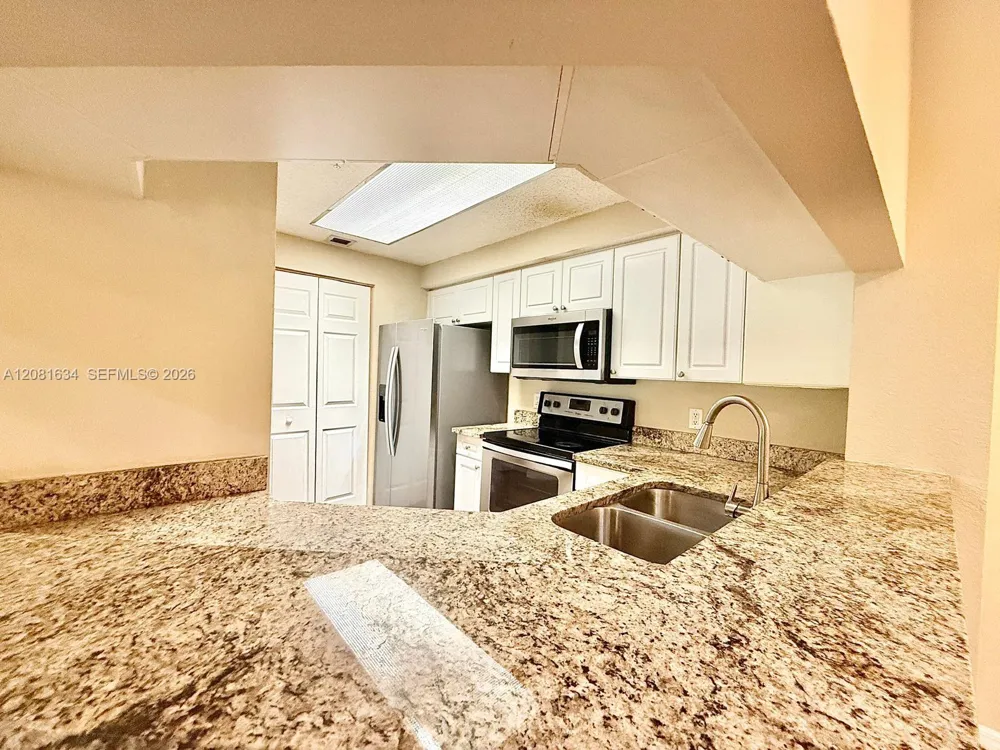 3023 Alcazar Pl #201 Palm Beach Gardens, FL 33410