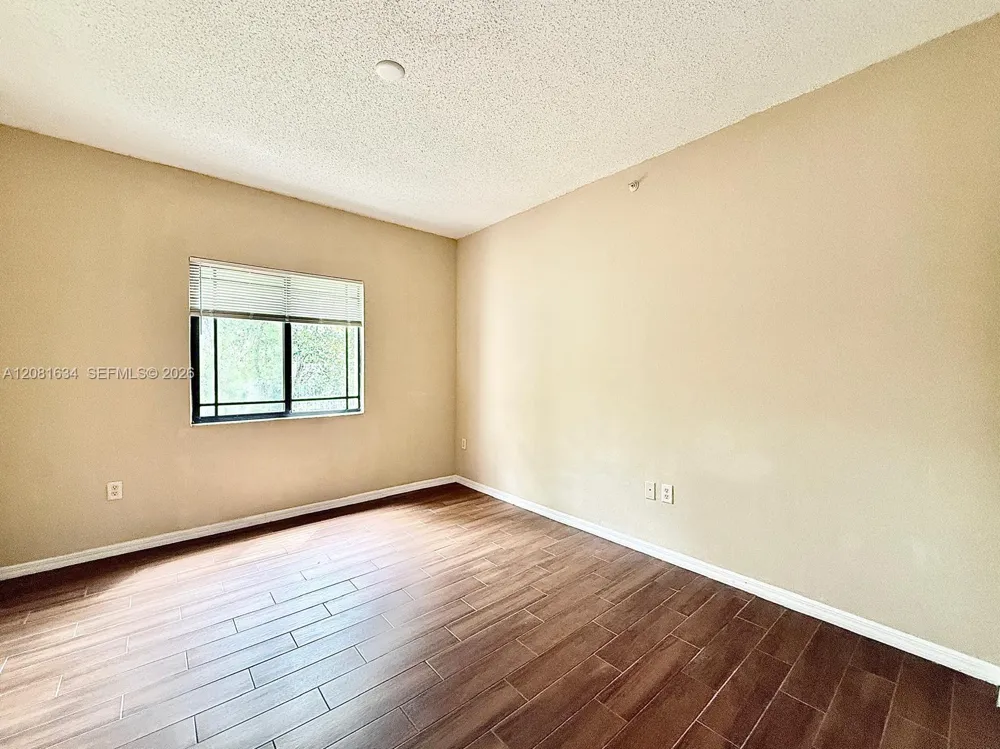 3023 Alcazar Pl #201 Palm Beach Gardens, FL 33410