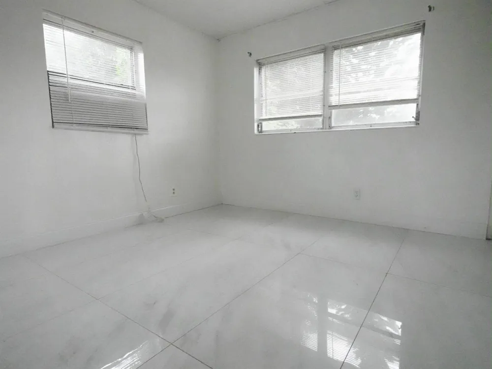 5308 Marcia Place West Palm Beach, FL 33407