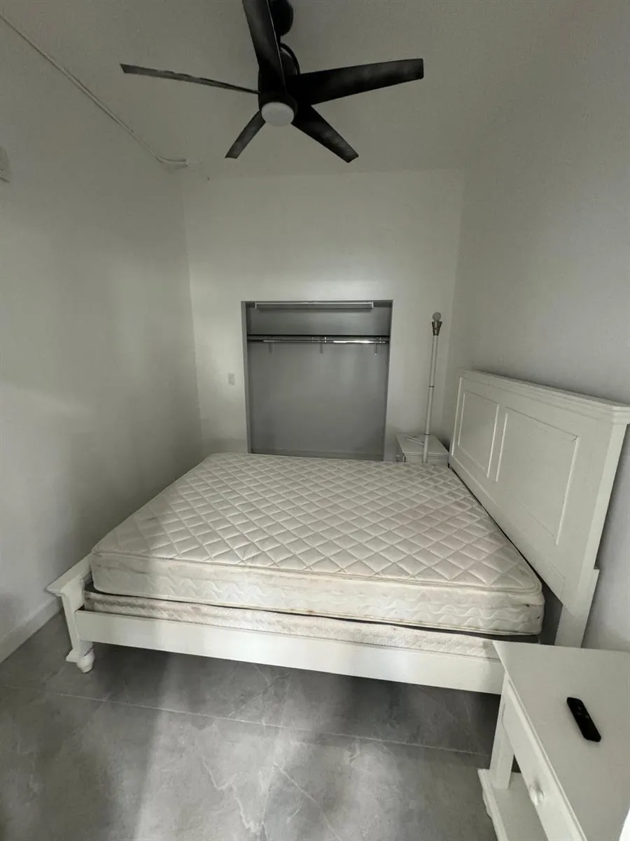 468 GOLDEN ISLES DRIVE #101 Hallandale Beach, FL 33009