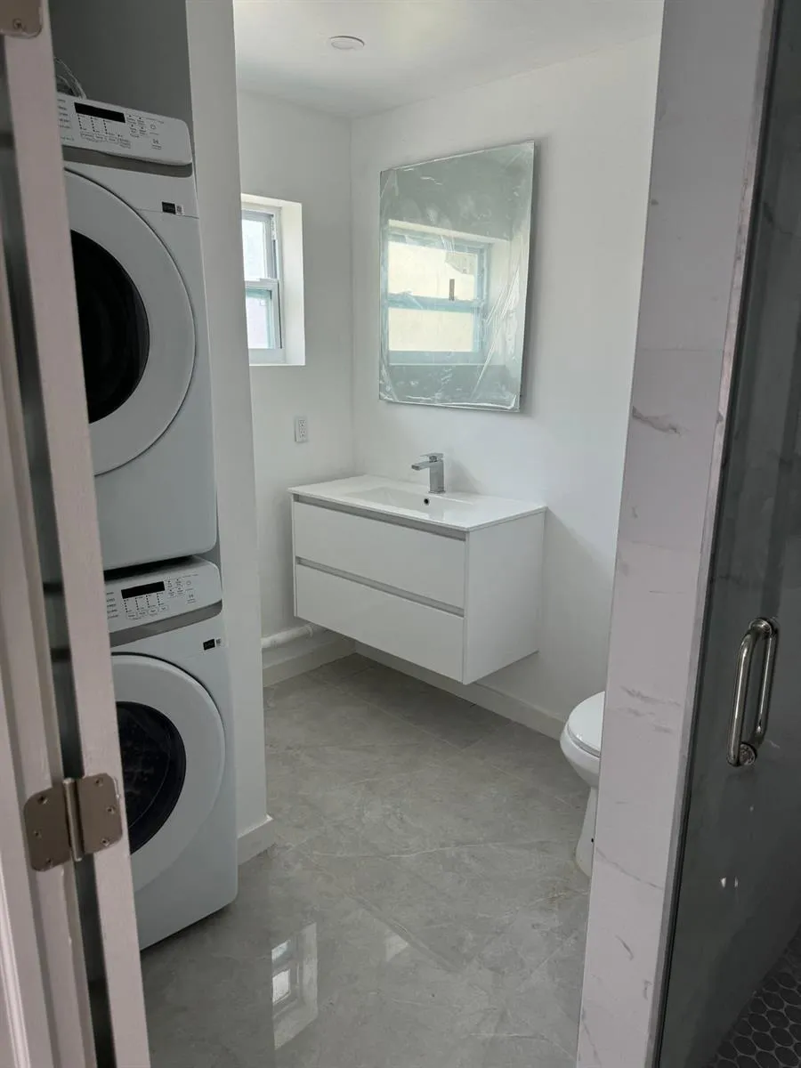 468 GOLDEN ISLES DRIVE #101 Hallandale Beach, FL 33009