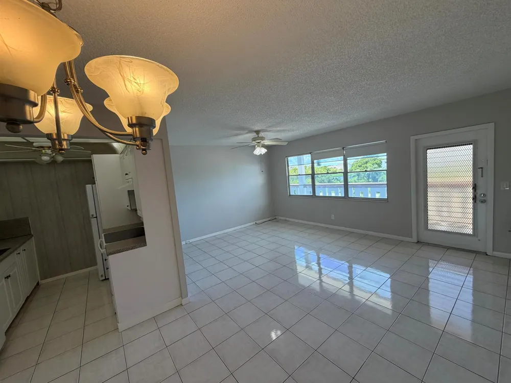 4089 WOLVERTON E Boca Raton, FL 33434