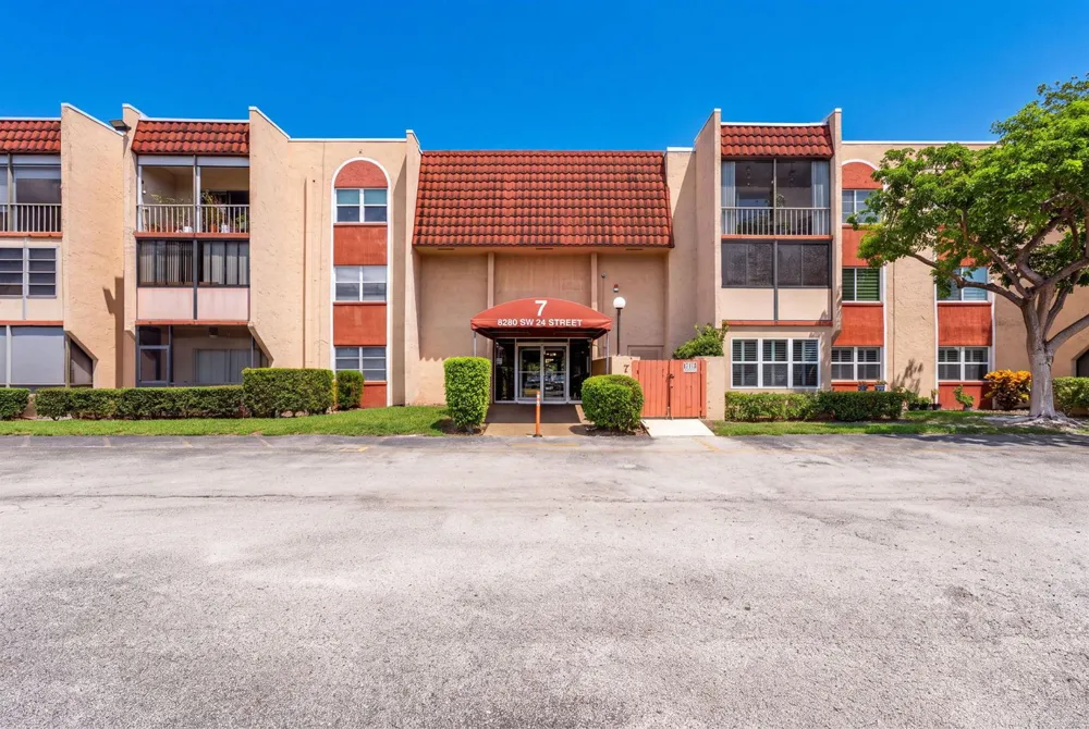 8260 SW 24TH STREET #6115 North Lauderdale, FL 33068