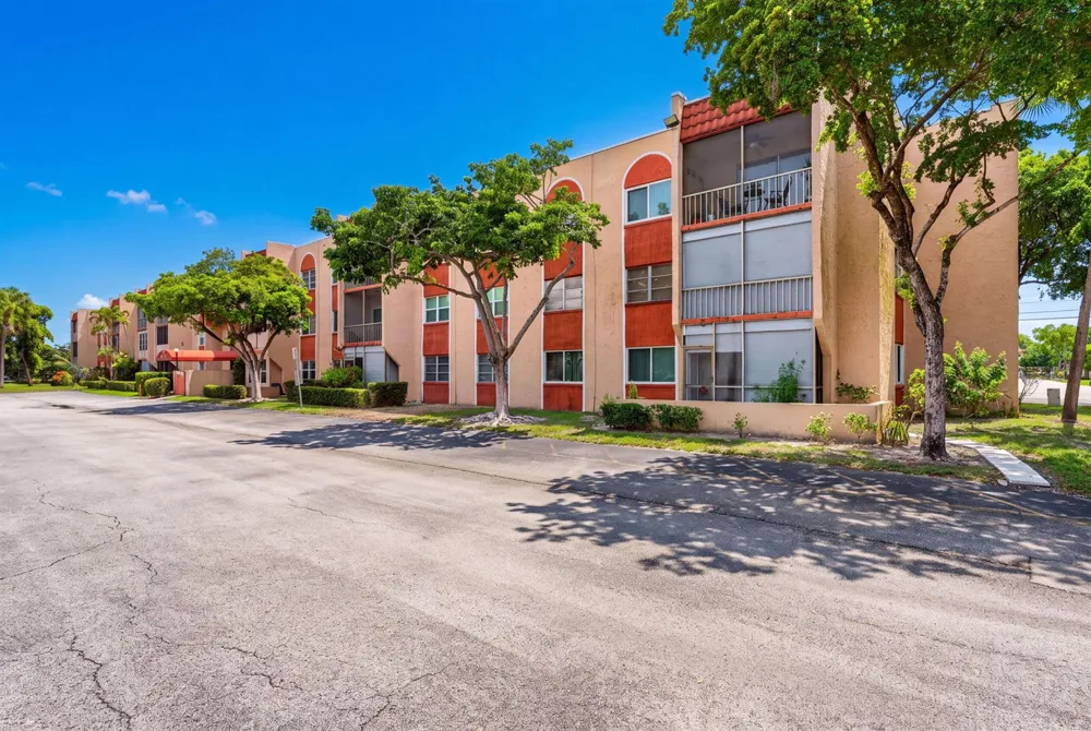8260 SW 24TH STREET #6115 North Lauderdale, FL 33068