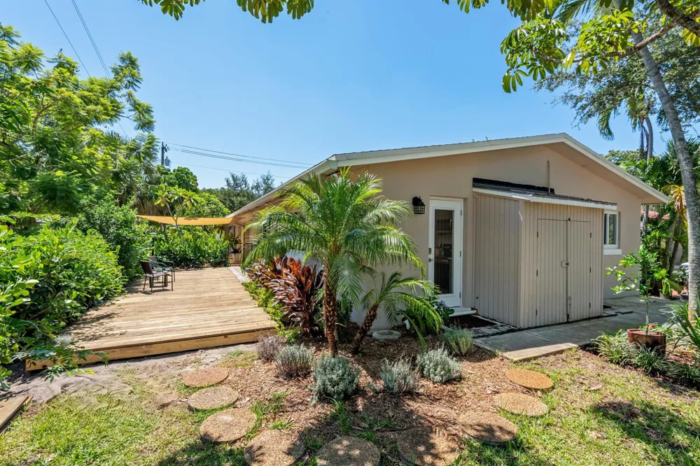 1621 SW 8TH AVENUE #2 Fort Lauderdale, FL 33315