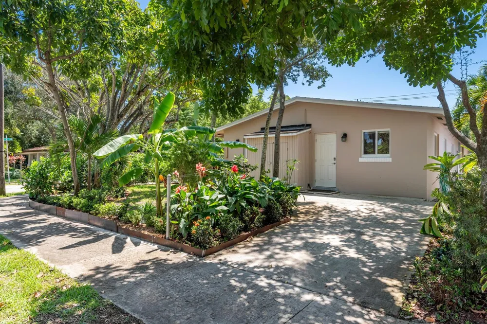 1621 SW 8TH AVENUE #2 Fort Lauderdale, FL 33315