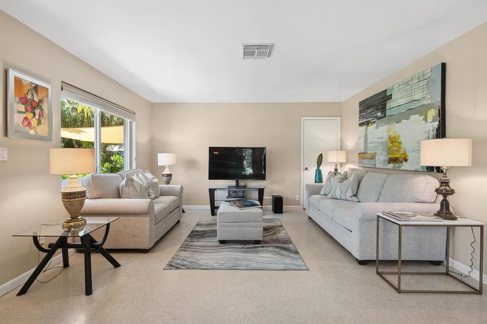 1621 SW 8TH AVENUE #2 Fort Lauderdale, FL 33315