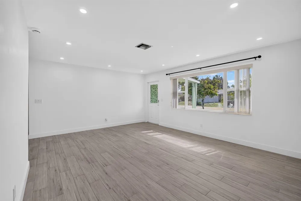 502 Circle E Jupiter, FL 33458