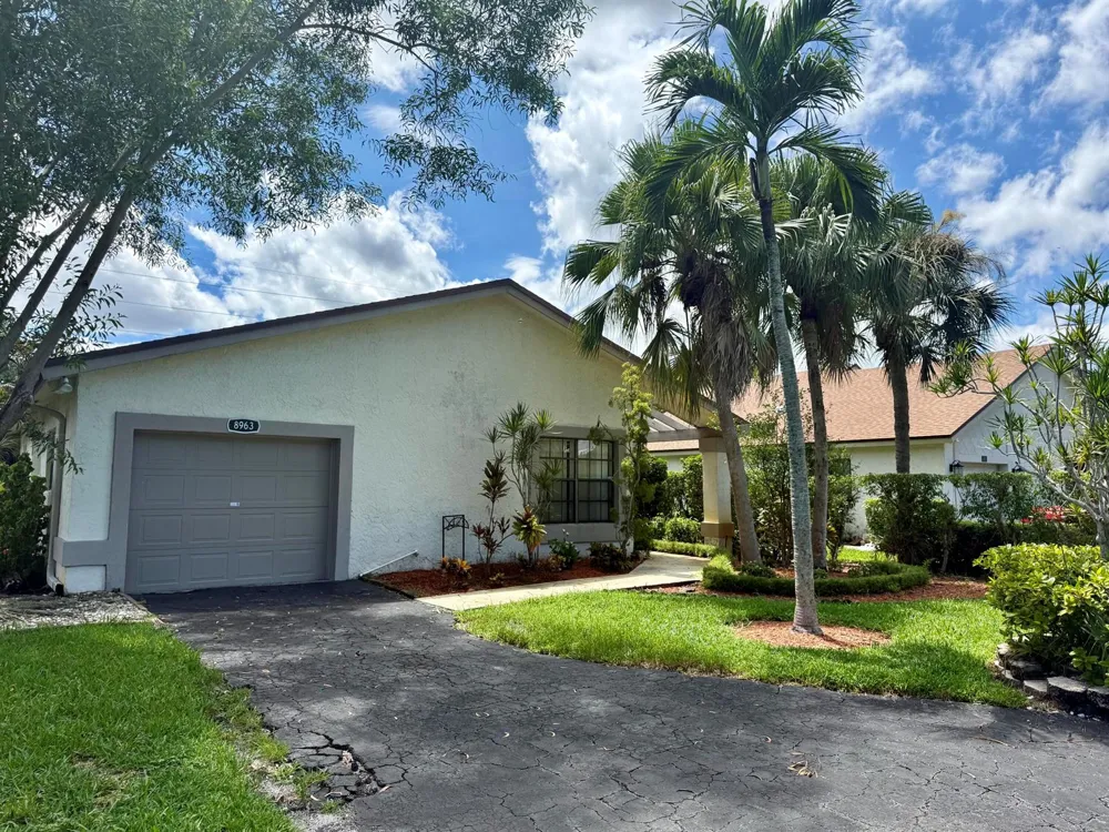 8963 Old Pine Way #21 Boca Raton, FL 33433
