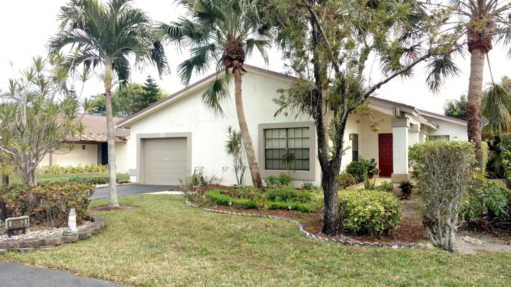 8963 Old Pine Way #21 Boca Raton, FL 33433