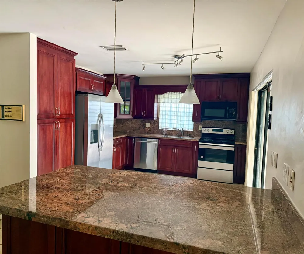 8963 Old Pine Way #21 Boca Raton, FL 33433