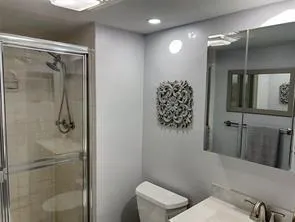 9300 HOLLYBROOK LAKE DRIVE S #304 Pembroke Pines, FL 33025
