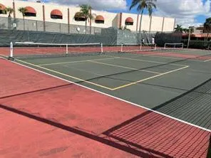 9300 HOLLYBROOK LAKE DRIVE S #304 Pembroke Pines, FL 33025