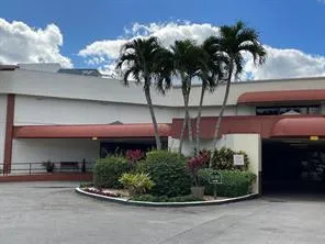 9300 HOLLYBROOK LAKE DRIVE S #304 Pembroke Pines, FL 33025