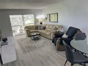 9300 HOLLYBROOK LAKE DRIVE S #304 Pembroke Pines, FL 33025
