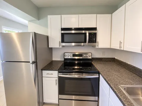 2631 SW 13TH AVENUE #2