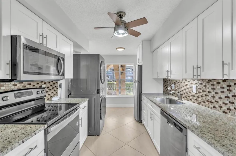 13950 VIA FLORA #B Delray Beach, FL 33483