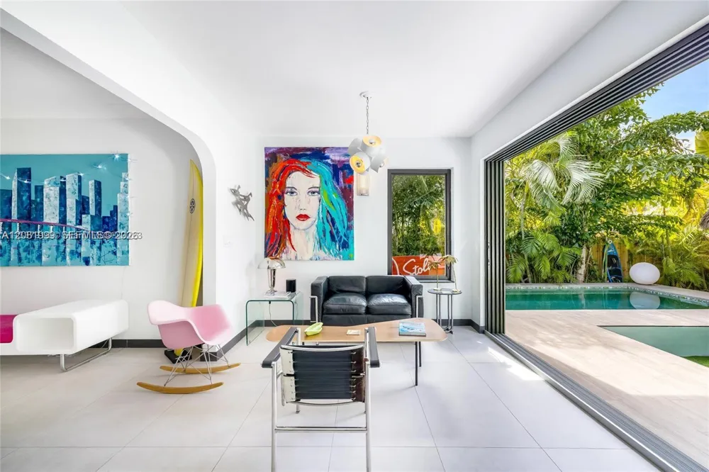 8818 Carlyle Ave Surfside, FL 33154