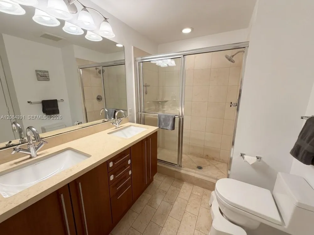 79 SW 12th St #2410-S Miami, FL 33130