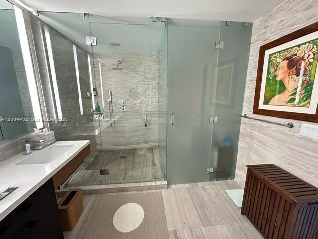 1 Collins Ave #602 Miami Beach, FL 33139