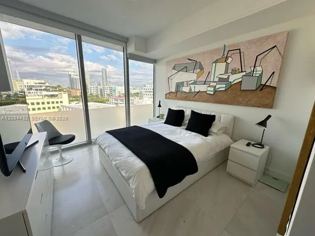 1 Collins Ave #602 Miami Beach, FL 33139