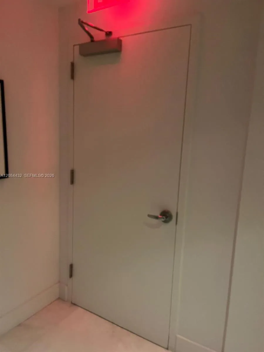 1 Collins Ave #602 Miami Beach, FL 33139