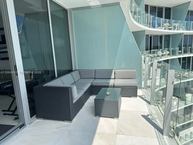 1 Collins Ave #602 Miami Beach, FL 33139