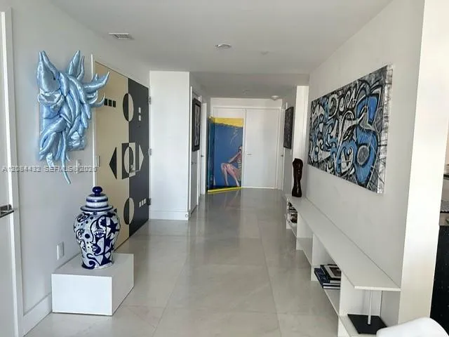 1 Collins Ave #602 Miami Beach, FL 33139