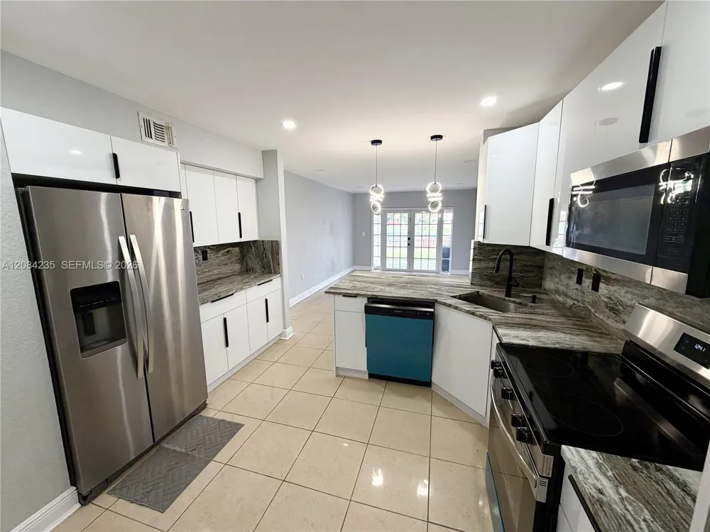 13259 SW 9th Ln Miami, FL 33184