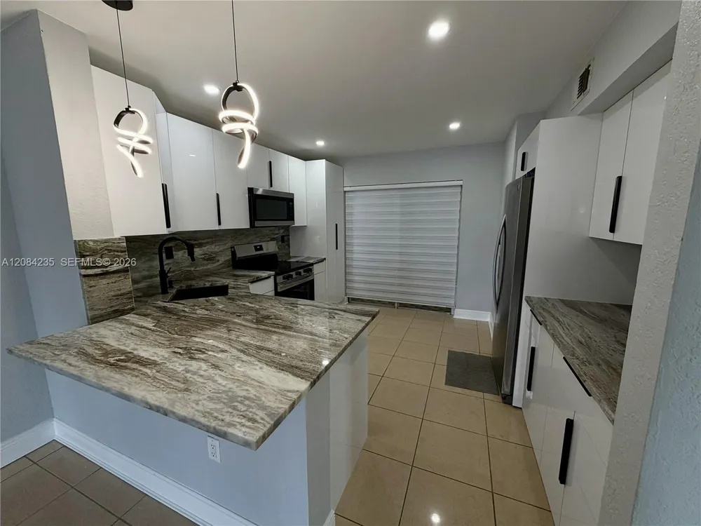 13259 SW 9th Ln Miami, FL 33184