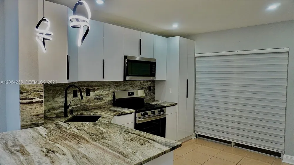13259 SW 9th Ln Miami, FL 33184