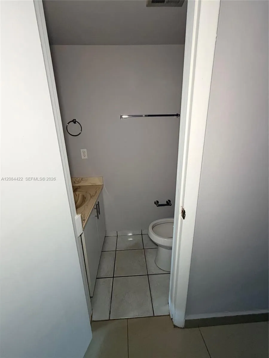 7006 W 17th Ct Hialeah, FL 33014