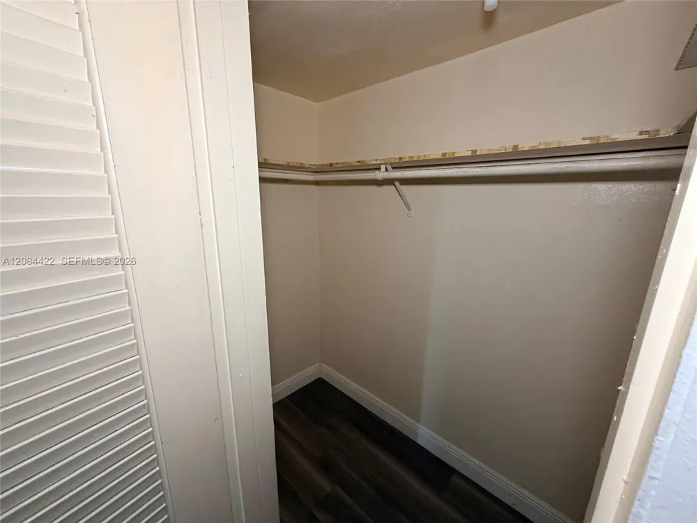 7006 W 17th Ct Hialeah, FL 33014