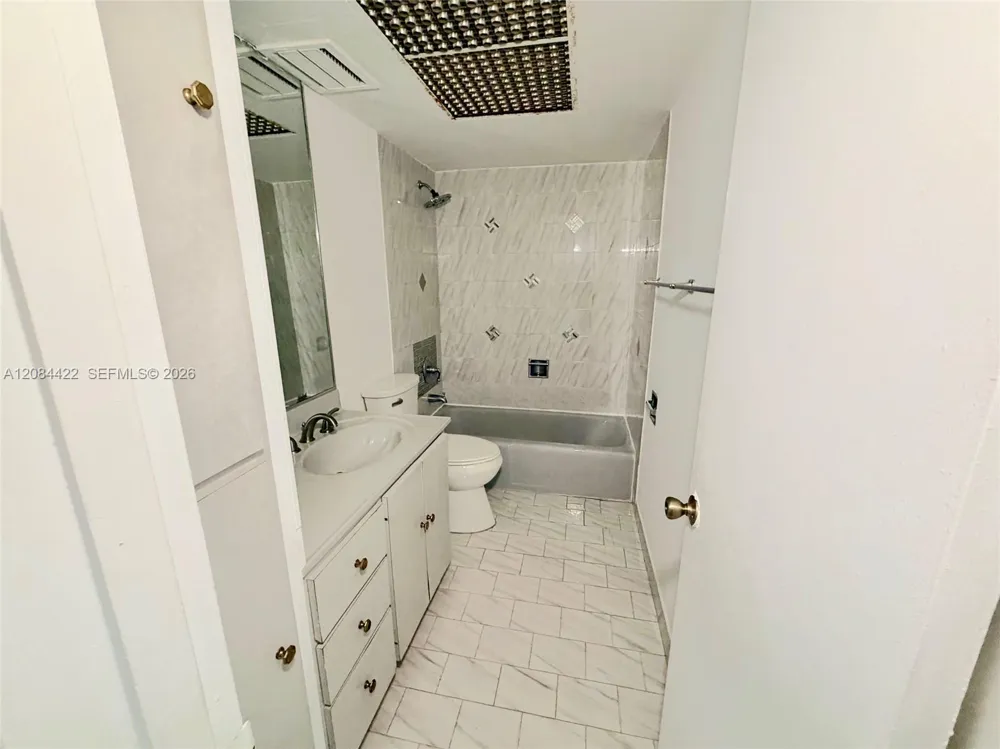 7006 W 17th Ct Hialeah, FL 33014