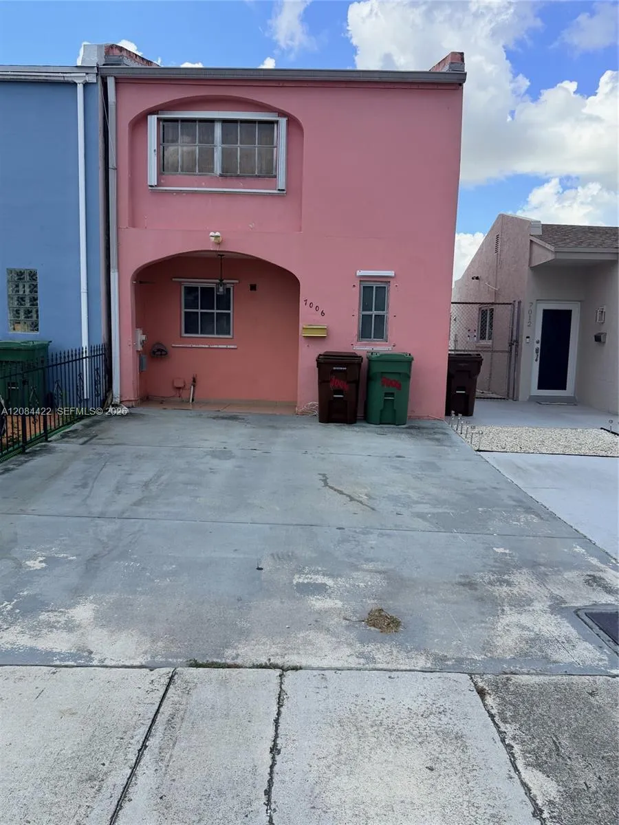 7006 W 17th Ct Hialeah, FL 33014