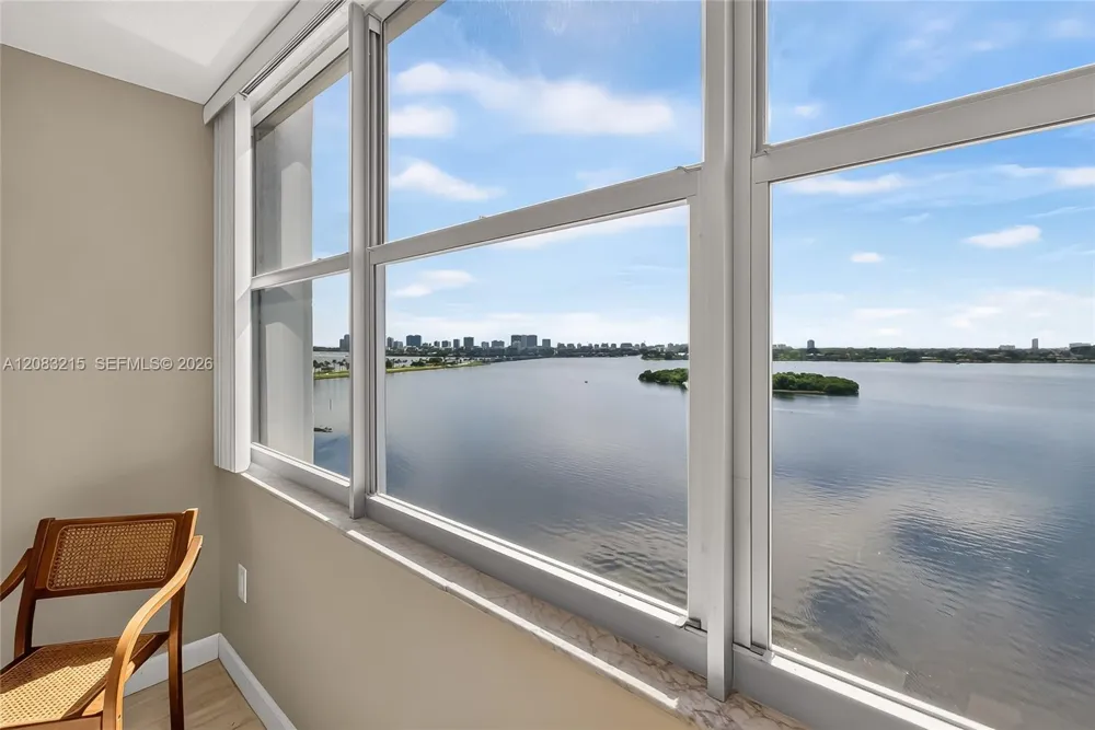 11930 Bayshore Dr #1405 North Miami, FL 33181