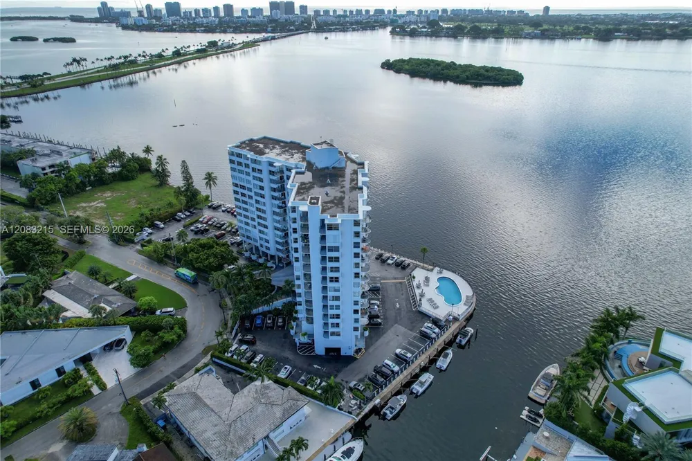11930 Bayshore Dr #1405 North Miami, FL 33181