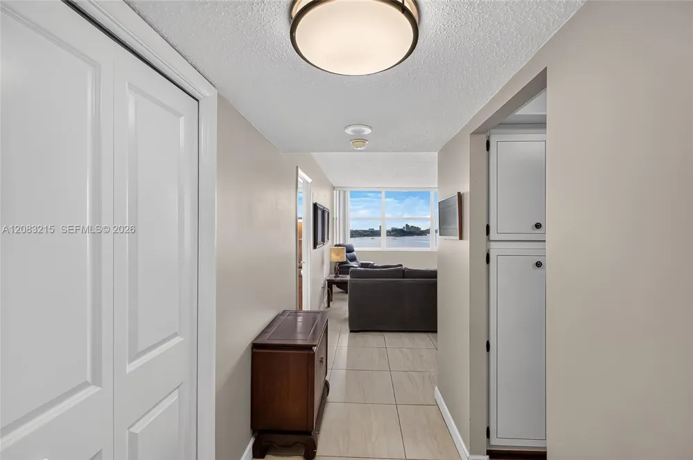 11930 Bayshore Dr #1405 North Miami, FL 33181