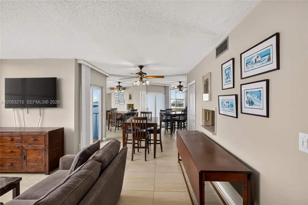 11930 Bayshore Dr #1405 North Miami, FL 33181