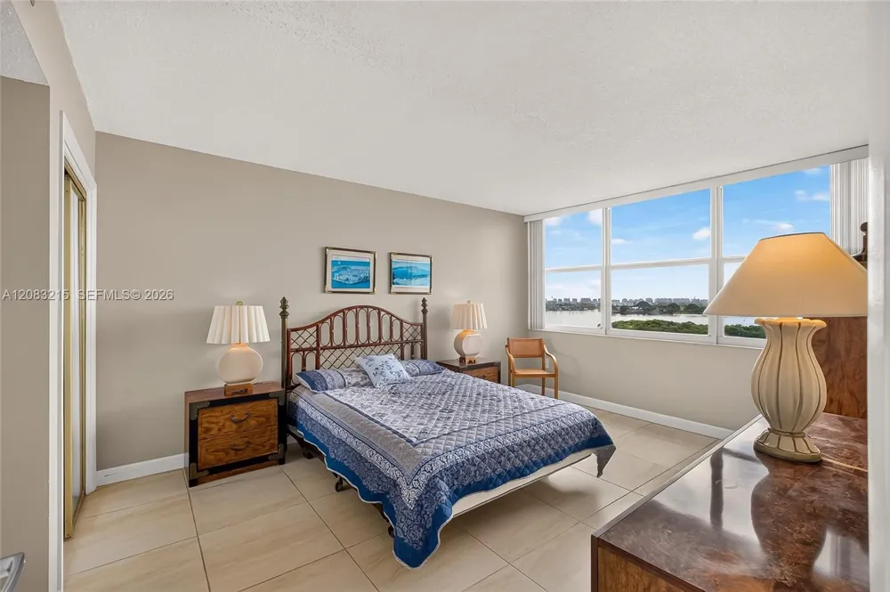 11930 Bayshore Dr #1405 North Miami, FL 33181
