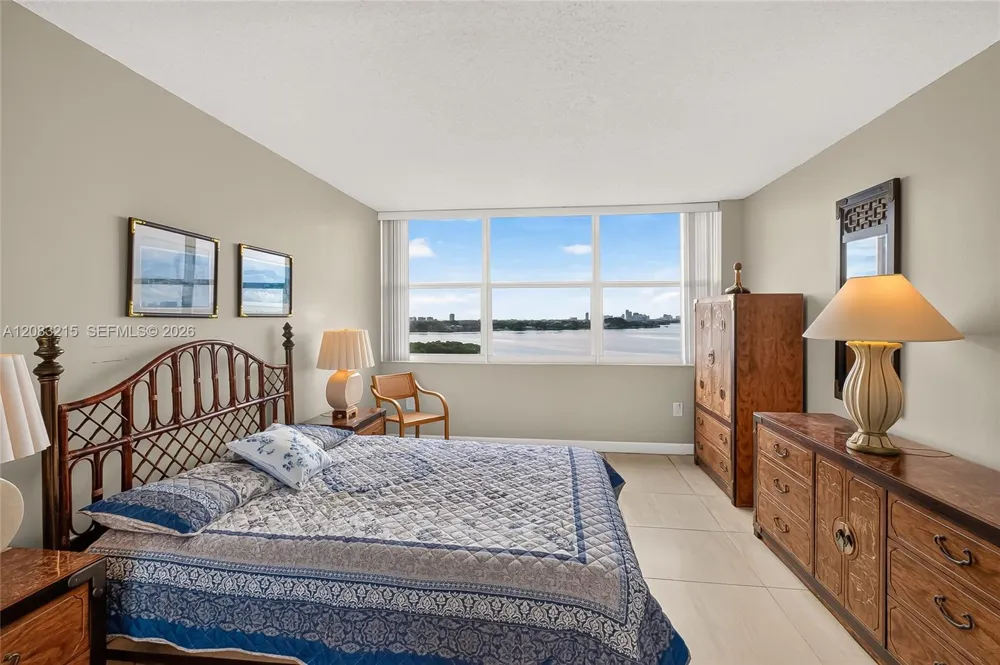 11930 Bayshore Dr #1405 North Miami, FL 33181