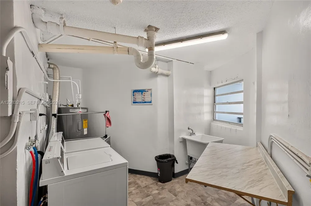 11930 Bayshore Dr #1405 North Miami, FL 33181