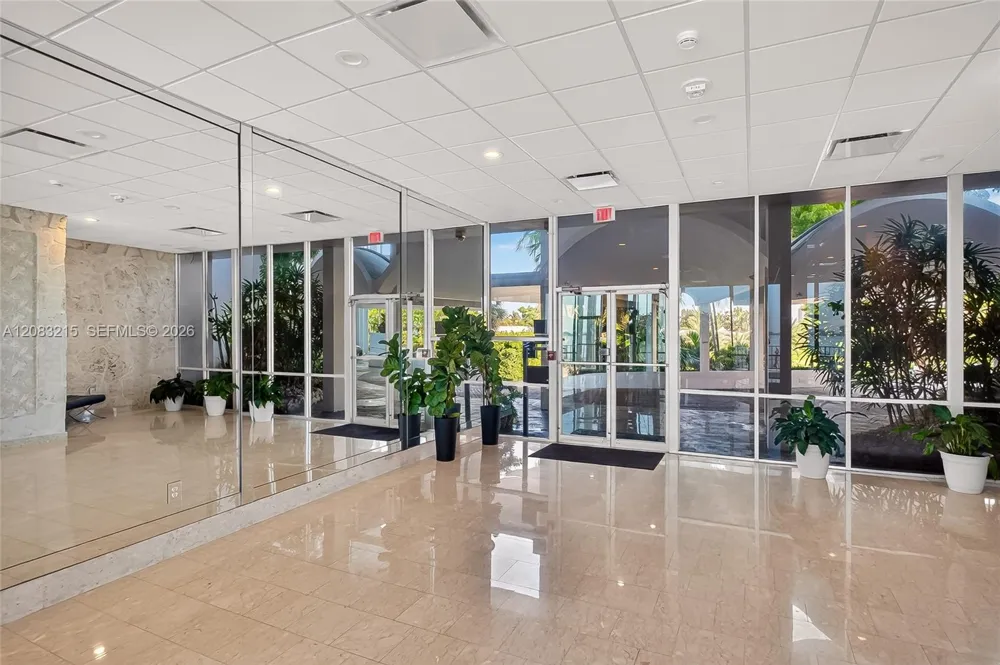 11930 Bayshore Dr #1405 North Miami, FL 33181